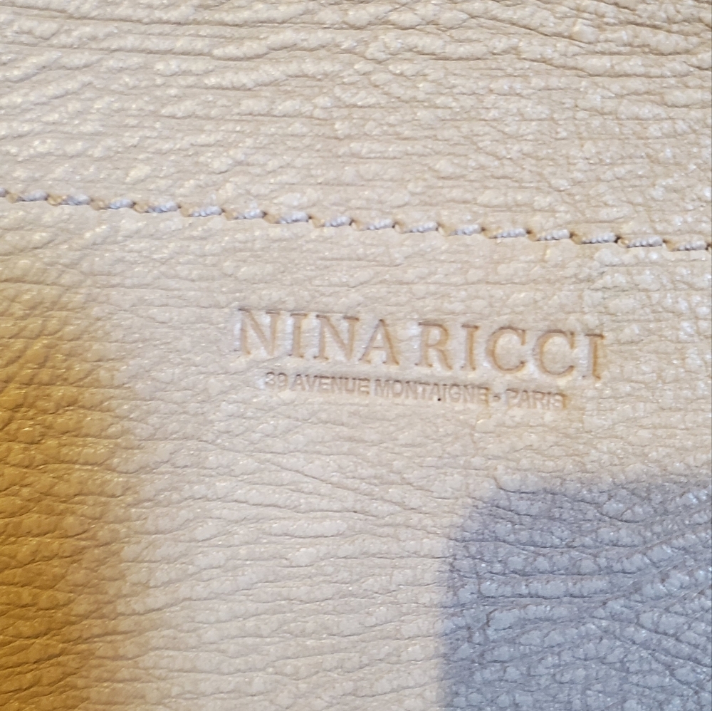 Nina Ricci Handbag - Picture 3 of 17